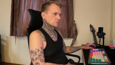 Paul Velvet online show from 2, 12, 2025