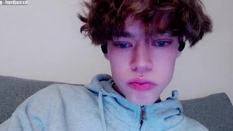 Snapshot of pawclaw chatting on 4, 2, 2026 pawclaw online show from 4, 2, 2026