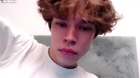 Snapshot of pawclaw chatting on 20, 2, 2026 pawclaw online show from 20, 2, 2026