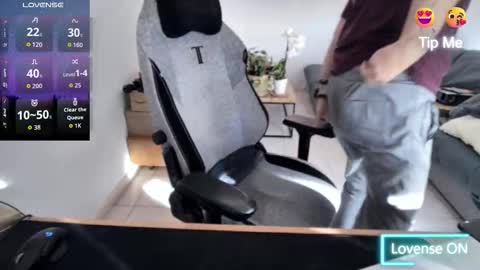 Snapshot of pc92160 chatting on 12, 11, 2025 pc92160 online show from 12, 11, 2025