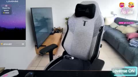 Snapshot of pc92160 chatting on 16, 11, 2025 pc92160 online show from 16, 11, 2025