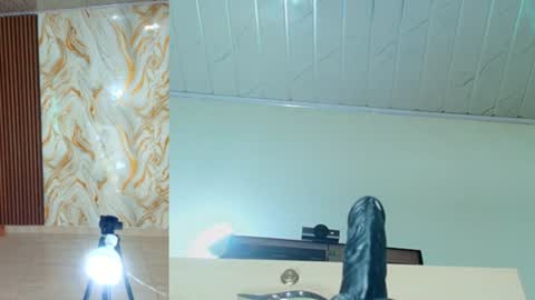 peachy__baby online show from 13, 6, 2026