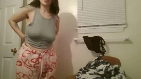 peachyhoneydrip online show from 14, 5, 2026