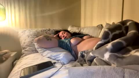 PeachyObsession online show from 6, 4, 2026