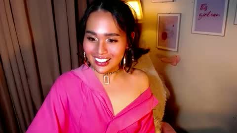 Snapshot of peakaboo_xx chatting on 4, 5, 2026 Angel Creamdensada online show from 4, 5, 2026