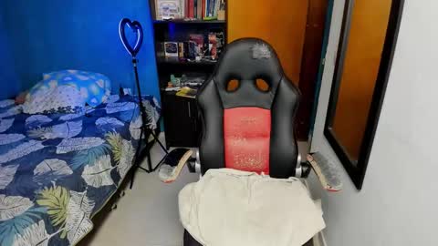 Tangerine Penaut online show from 2, 10, 2025