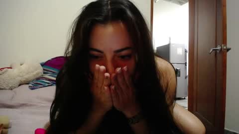 Snapshot of pearl_3 chatting on 22, 2, 2025 Pearl online show from 22, 2, 2025