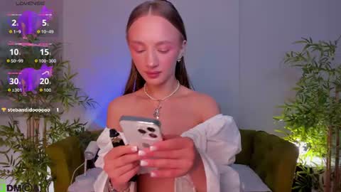 Sex Leah online show from 11, 6, 2026