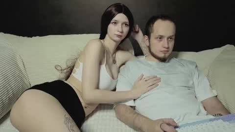 Snapshot of pearl_couple chatting on 8, 5, 2026 Rina and Max online show from 8, 5, 2026