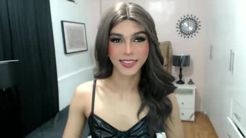 Snapshot of pearlmoore chatting on 21, 1, 2025 Pearl online show from 21, 1, 2025