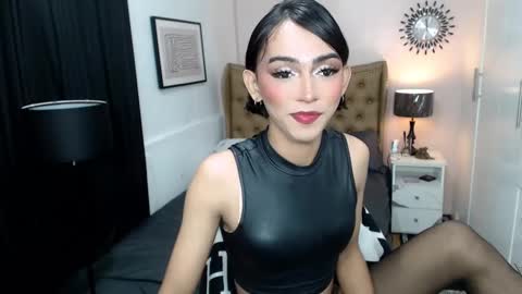 Snapshot of pearlmoore chatting on 9, 2, 2025 Pearl online show from 9, 2, 2025