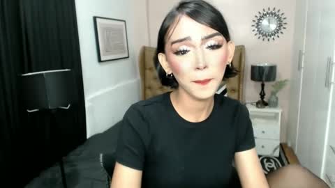 Snapshot of pearlmoore chatting on 23, 2, 2025 Pearl online show from 23, 2, 2025