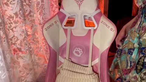 Adelina online show from 25, 9, 2025