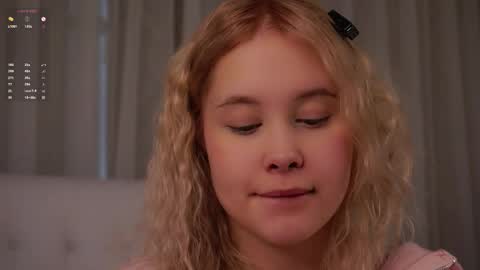 Lily online show from 28, 4, 2026