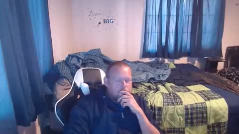 pecker40 online show from 1, 1, 2025