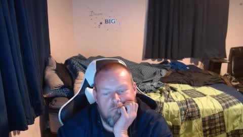 pecker40 online show from 6, 1, 2025