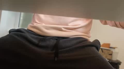 Snapshot of pedroserrano2000 chatting on 2, 12, 2025 PedrOO OO online show from 2, 12, 2025