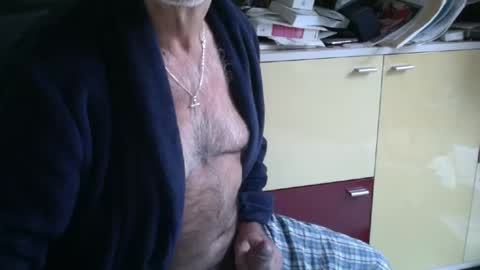 Snapshot of pegaso1000 chatting on 5, 1, 2025 pegaso1000 online show from 5, 1, 2025