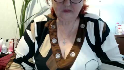 Snapshot of peggysoft chatting on 6, 6, 2026 PeggySoft online show from 6, 6, 2026