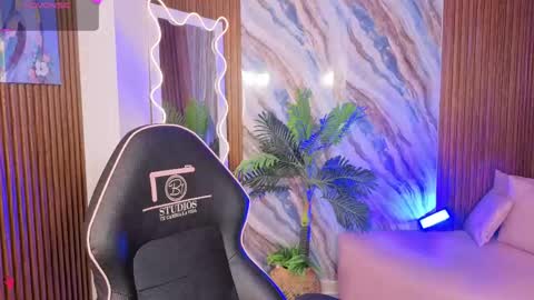 penelope online show from 30, 4, 2026