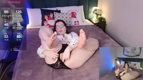 Hi  Im Peneloppa online show from 17, 12, 2025