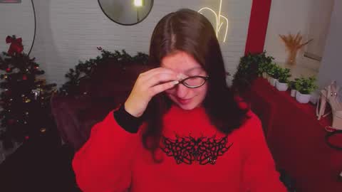 Hi  Im Peneloppa online show from 22, 12, 2025