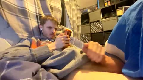 Snapshot of penguin666778 chatting on 23, 11, 2025 Penguin online show from 23, 11, 2025