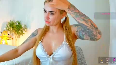 Hi Im Penelope  better vibrations  1111 online show from 16, 7, 2026