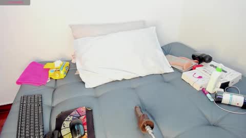   online show from 10, 3, 2026