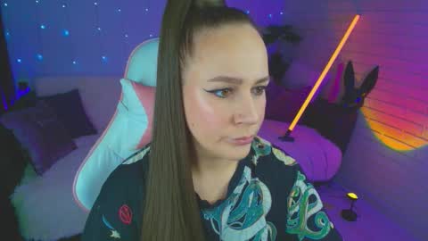 Dia  online show from 13, 10, 2025