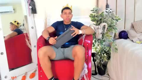 Snapshot of percy_god chatting on 2, 11, 2025 percy_god online show from 2, 11, 2025