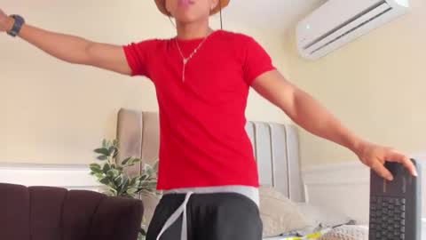 Snapshot of percy_god chatting on 25, 11, 2025 percy_god online show from 25, 11, 2025