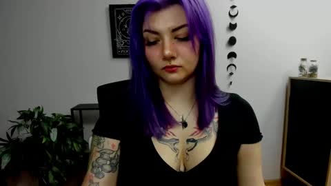 Gabbie online show from 12, 12, 2024