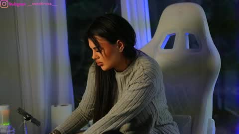 Dee online show from 11, 12, 2024