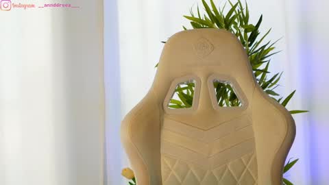 Dee online show from 7, 3, 2025