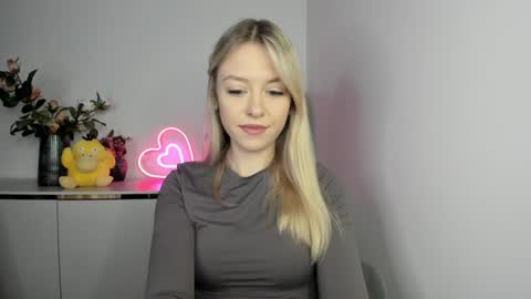 Snapshot of perfectxcindy chatting on 3, 2, 2025 Cindy online show from 3, 2, 2025