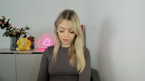 Snapshot of perfectxcindy chatting on 3, 2, 2025 Cindy online show from 3, 2, 2025