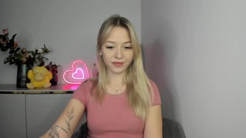 Snapshot of perfectxcindy chatting on 4, 2, 2025 Cindy online show from 4, 2, 2025