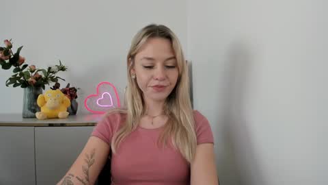 Snapshot of perfectxcindy chatting on 4, 2, 2025 Cindy online show from 4, 2, 2025