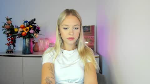 Snapshot of perfectxcindy chatting on 11, 9, 2025 Cindy online show from 11, 9, 2025