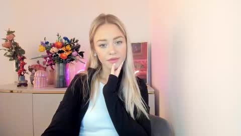 Snapshot of perfectxcindy chatting on 3, 10, 2025 Cindy online show from 3, 10, 2025