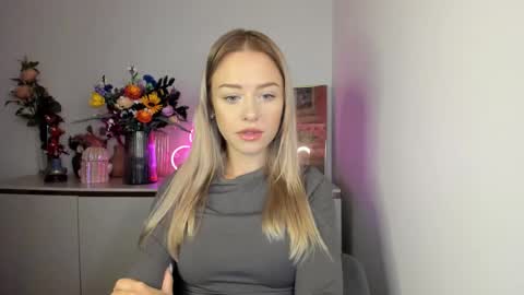 Snapshot of perfectxcindy chatting on 6, 10, 2025 Cindy online show from 6, 10, 2025