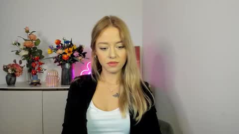 Snapshot of perfectxcindy chatting on 5, 11, 2025 Cindy online show from 5, 11, 2025