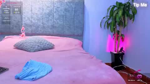 Snapshot of perla_cambell chatting on 16, 7, 2026 PERLA CAMELL online show from 16, 7, 2026