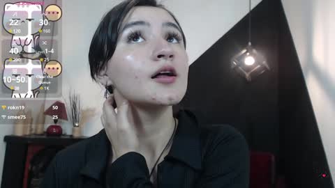 Snapshot of perla_campbell chatting on 12, 12, 2024 online show from 12, 12, 2024