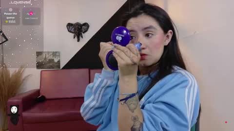 Snapshot of perla_campbell chatting on 28, 10, 2025 online show from 28, 10, 2025