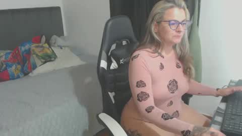 Snapshot of perlagoloza05 chatting on 22, 12, 2024 goloza online show from 22, 12, 2024