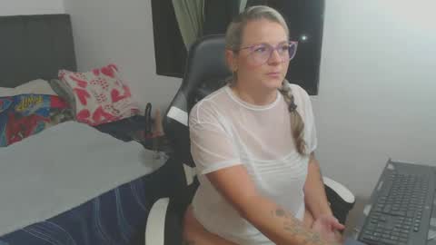 Snapshot of perlagoloza05 chatting on 21, 1, 2025 goloza online show from 21, 1, 2025