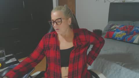 Snapshot of perlagoloza05 chatting on 20, 2, 2025 goloza online show from 20, 2, 2025