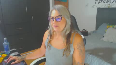 Snapshot of perlagoloza05 chatting on 21, 2, 2025 goloza online show from 21, 2, 2025